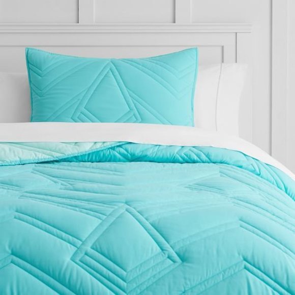 Lululemon's Ivivva Aqua Sky Blue Quilt Twin XL + 2 Shams Pottery Barn Comforter - Picture 1 of 4